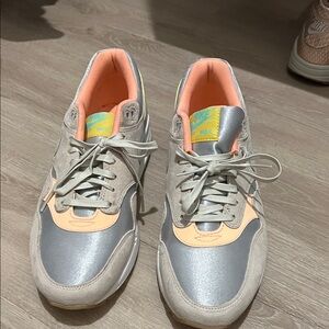 Nike Women's Silver and Peach Sneakers